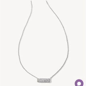 Kendra Scott necklace